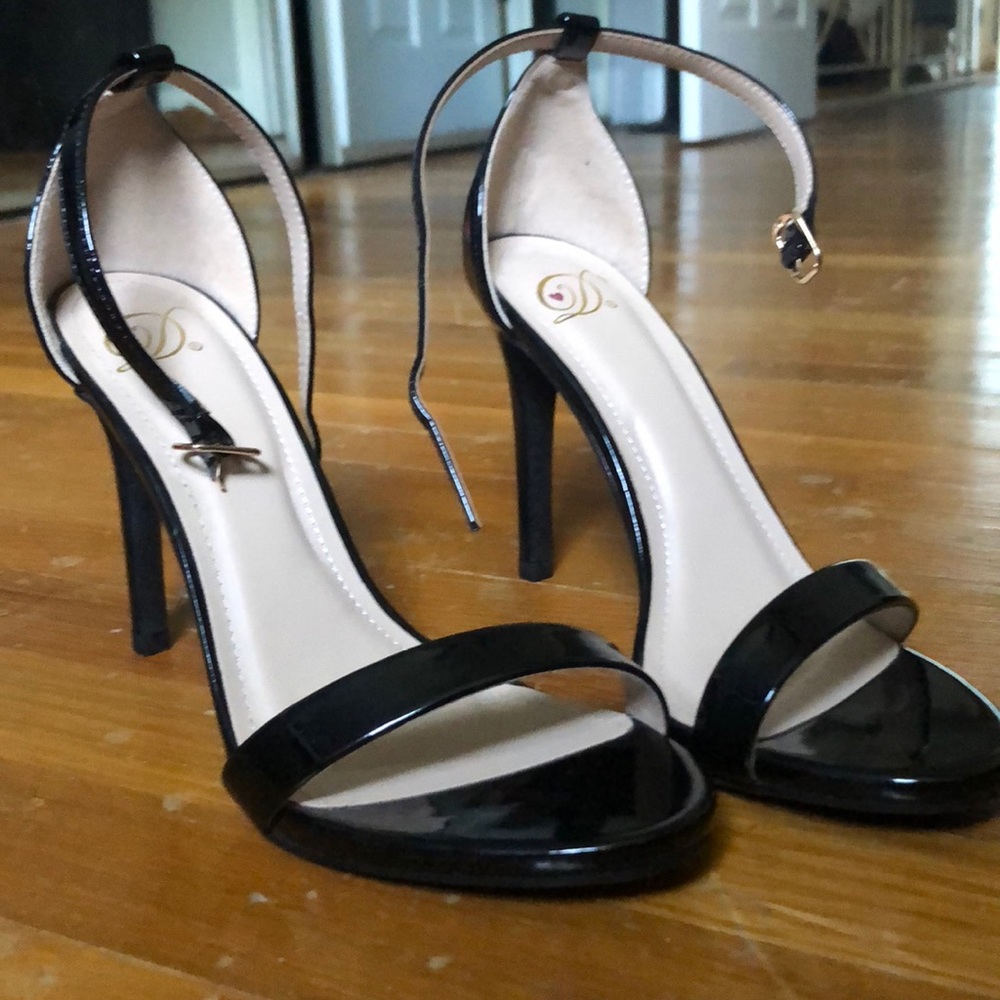 Lulu’s Black Strappy Heels